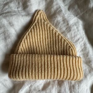 James Street Co Newborn Chunky Highland Wool Port Beanie